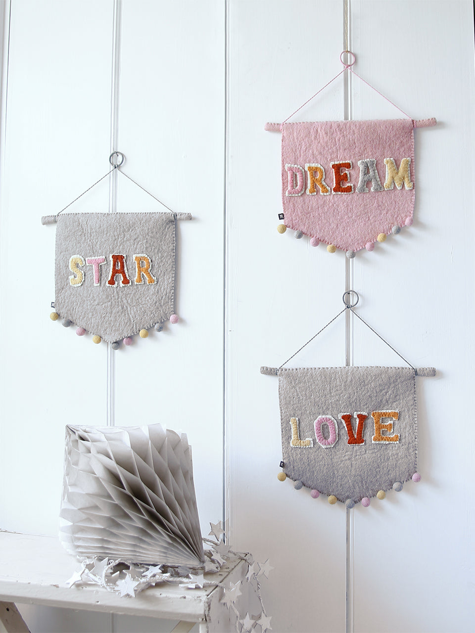 Wimpelflagge aus pastellfarbenem Filz