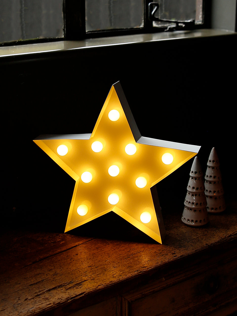 Weißer Metall-Karnevalsstern